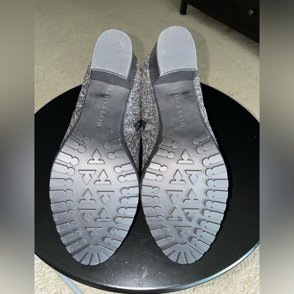 Kelly & Katie Mallory’s Bootie NWOT - Picture 6 of 7